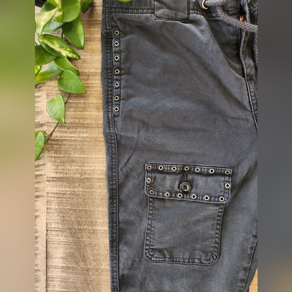 Lucky Brand Studded Cargo Crop Pant - Picture 4 of 12